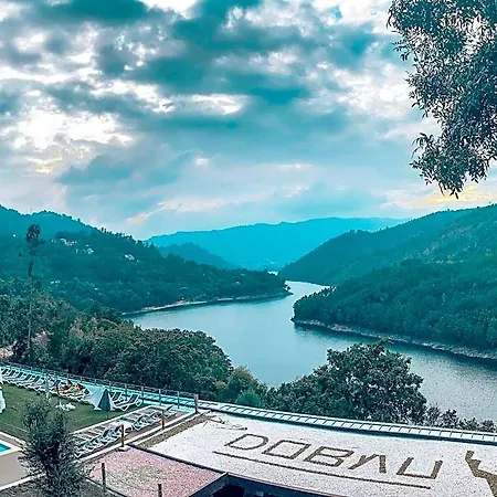 Dobau Village 假日公园 3*